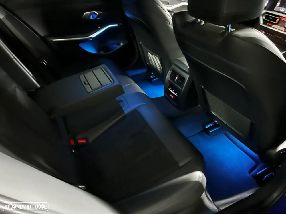 BMW 330 - 28