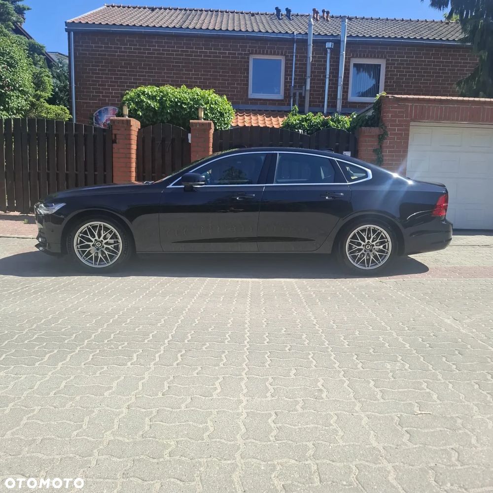 Volvo S90 - 2