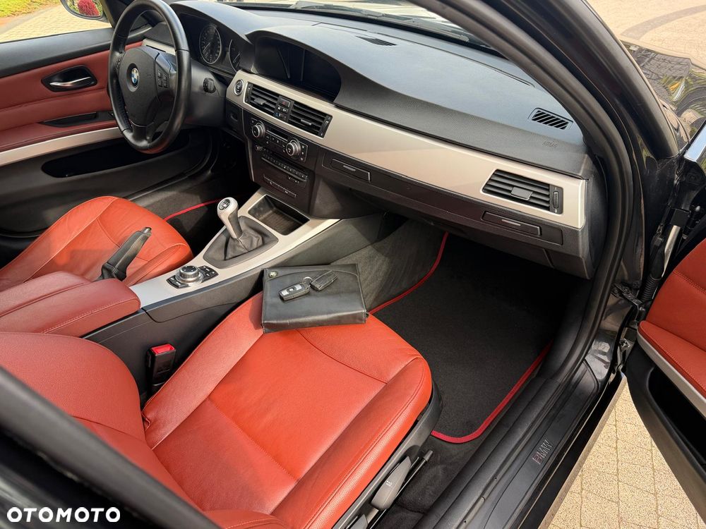 BMW Seria 3 318d DPF Edition Exclusive - 13