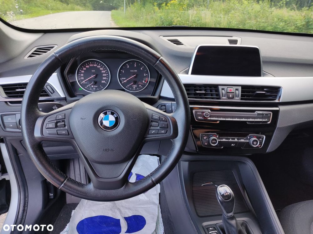 BMW X1 sDrive16d Sport Line - 12