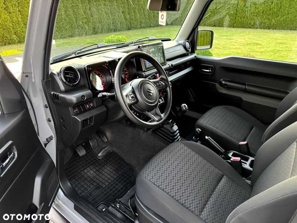 Suzuki Jimny - 11