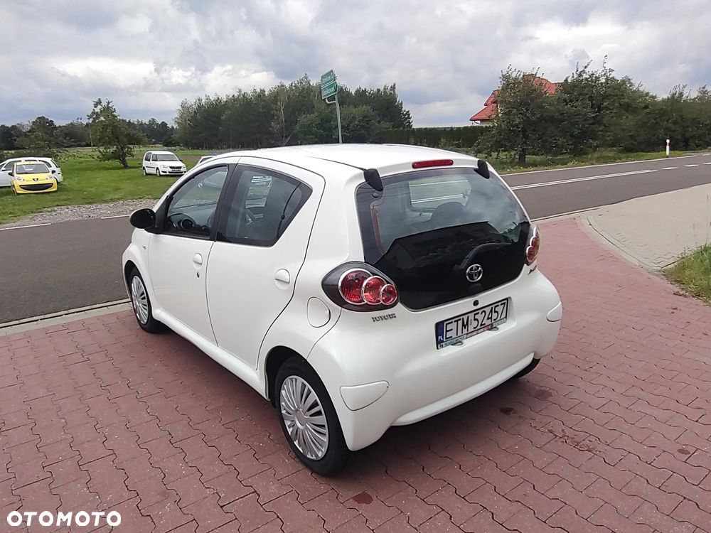 Toyota Aygo Cool - 11