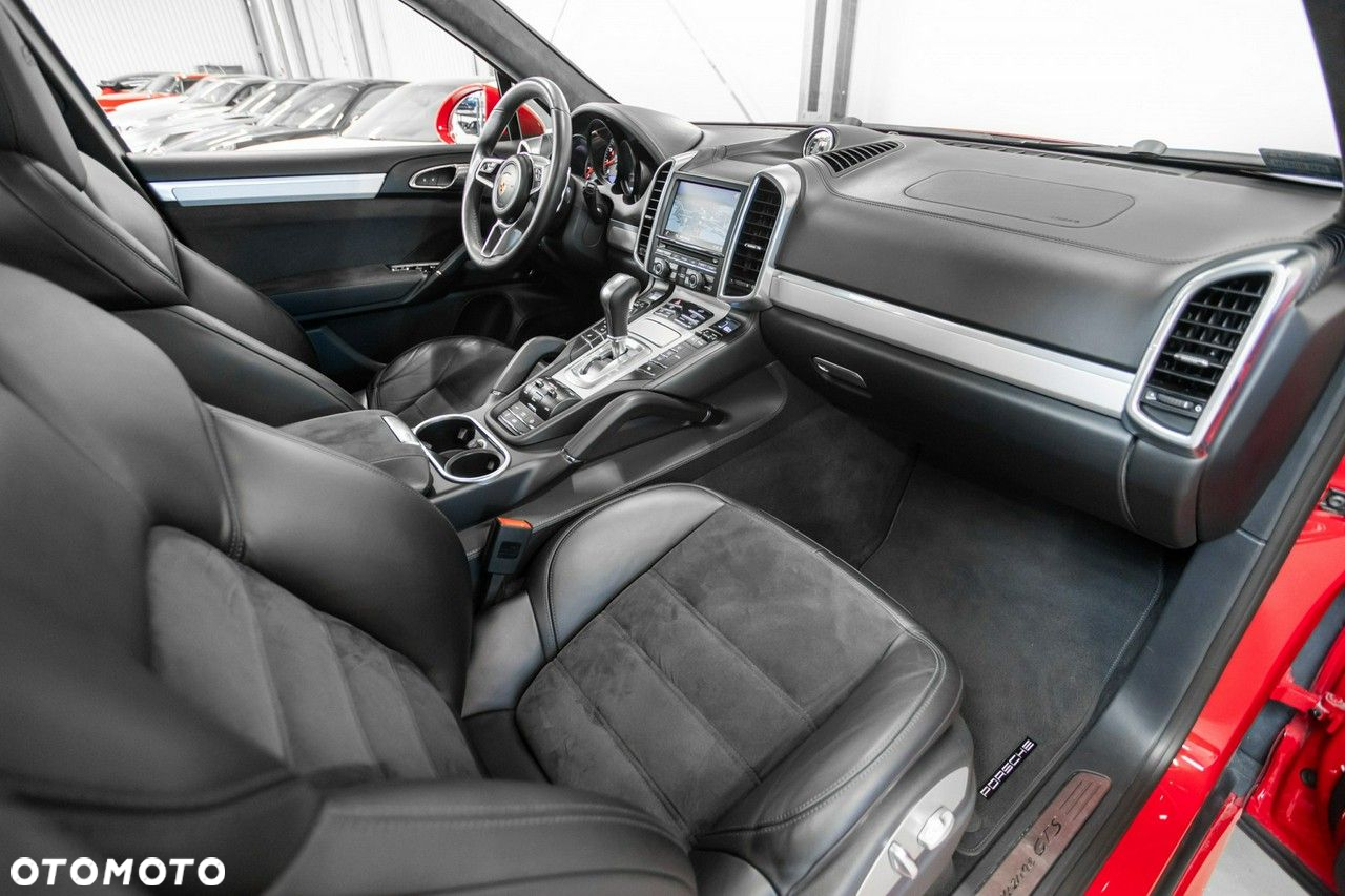 Porsche Cayenne GTS - 27