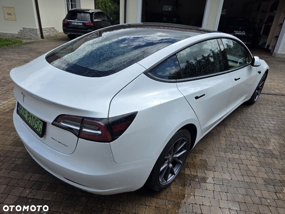 Tesla Model 3 - 9