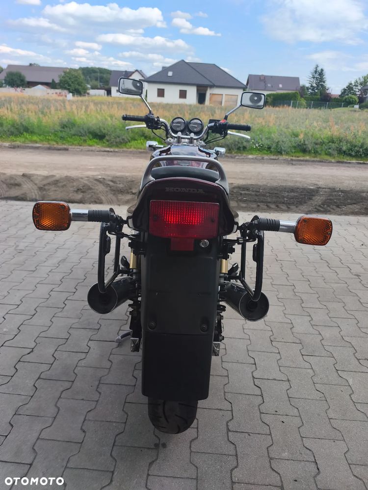 Honda CB - 16