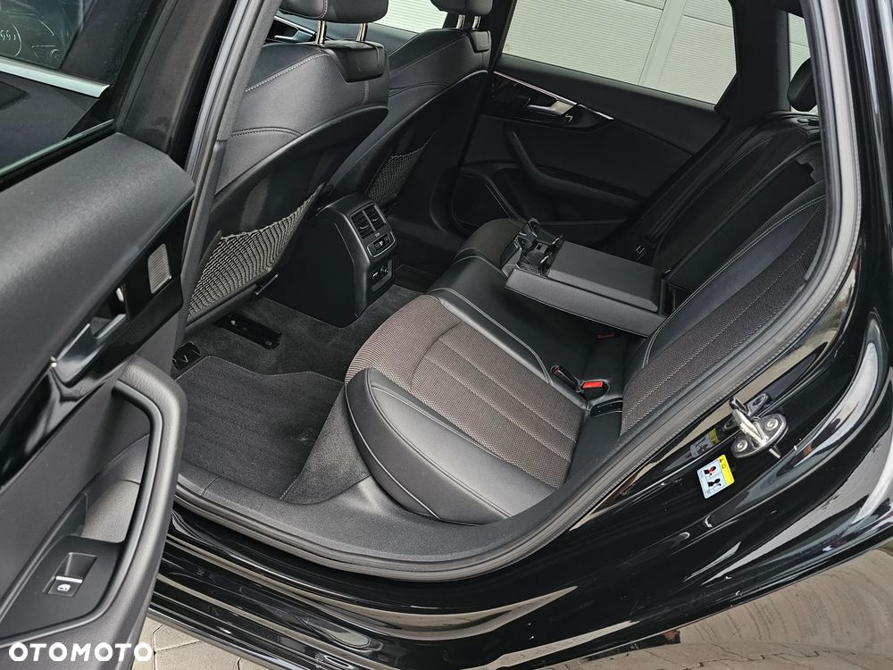 Audi A4 Avant 40 TFSI S tronic S line - 28