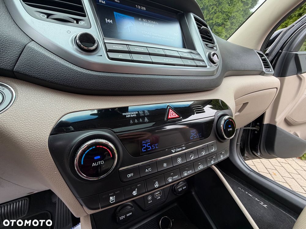 Hyundai Tucson blue 1.7 CRDi 2WD DCT Premium - 37