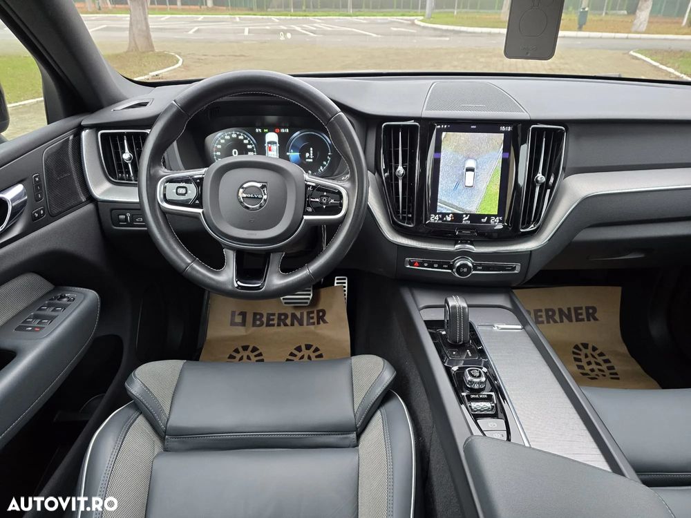 Volvo XC 60 Recharge T6 Twin Engine eAWD R-Design Expression - 15