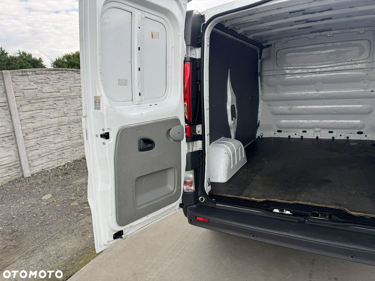Opel Vivaro - 19