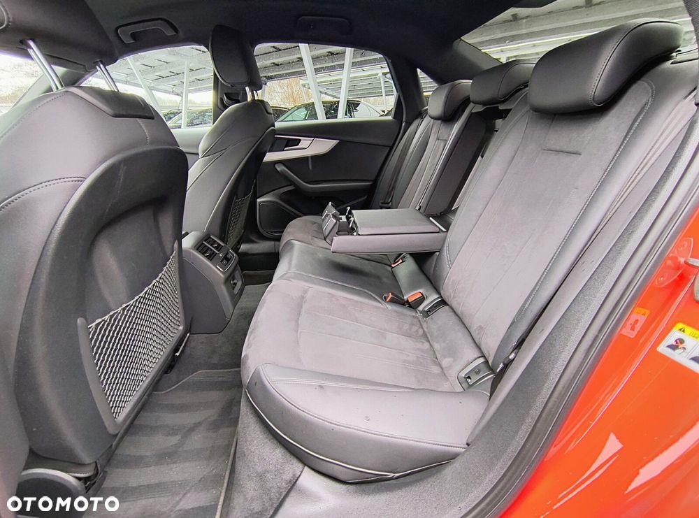 Audi A4 Limousine - 19