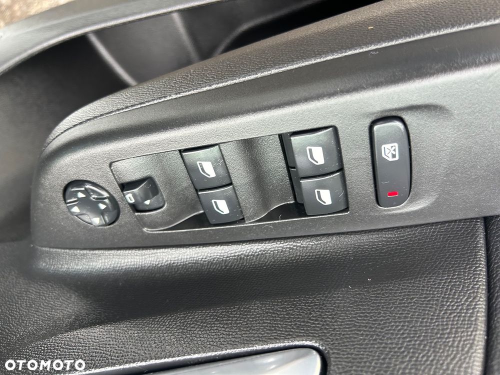 Opel Corsa 1.2 Elegance S&S - 17