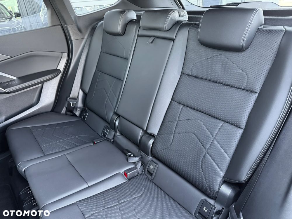 BMW X1 xDrive23d mHEV - 28