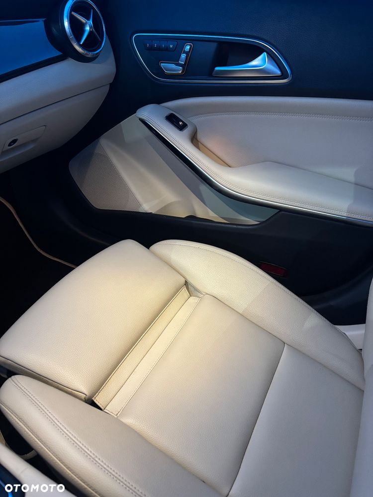 Mercedes-Benz CLA 250 4-Matic - 15
