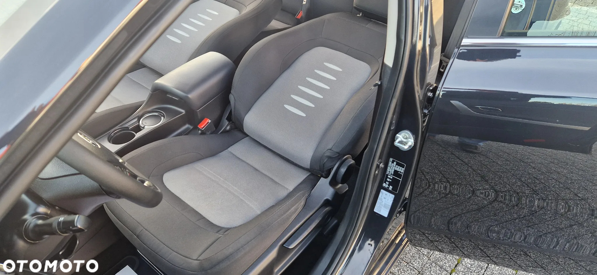 Kia Ceed 1.4 CVVT Dream-Team Edition - 28