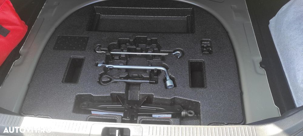 Toyota Camry 2.5 Exclusive - 27