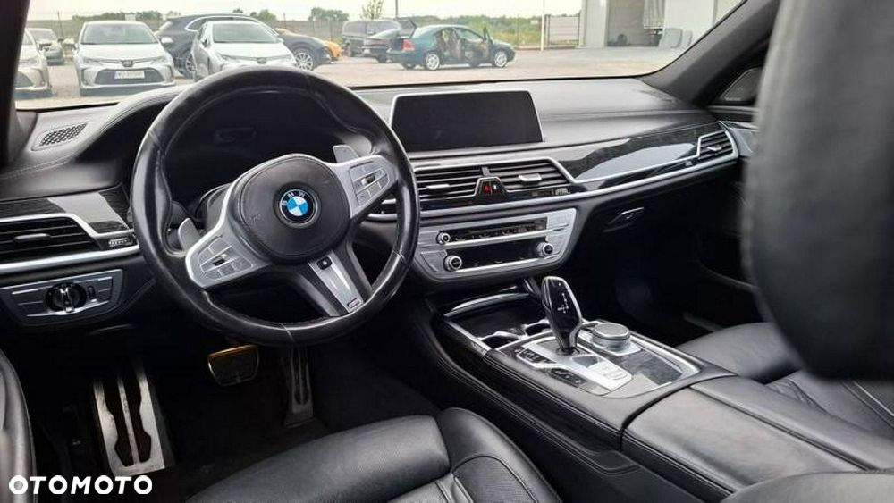 BMW Seria 7 - 10