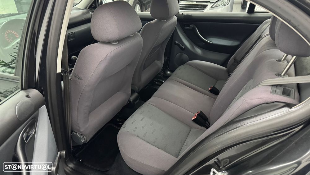 SEAT Leon 1.4 16V Stella - 10