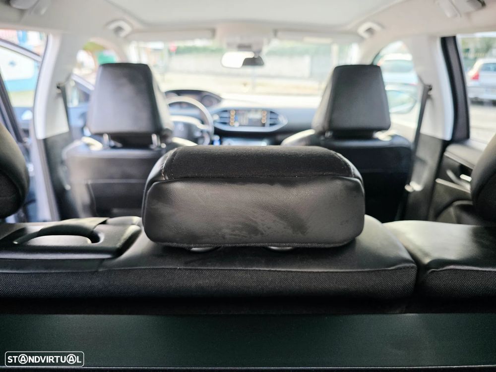 Peugeot 308 SW 1.6 e-HDi Allure - 26