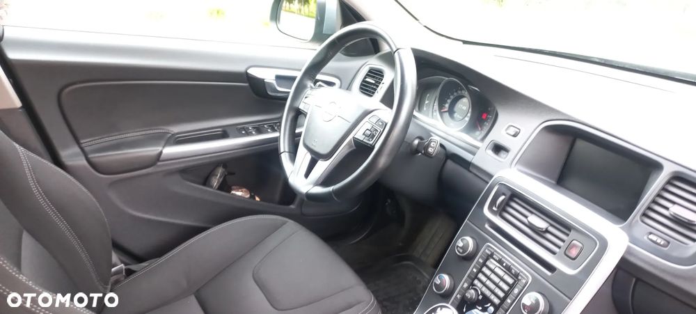 Volvo V60 D3 Drive-E Dynamic Edition (Kinetic) - 9