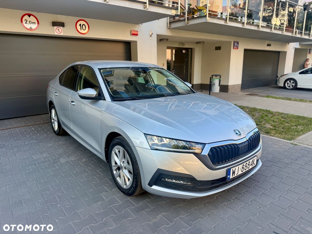 Skoda Octavia 2.0 TDI Ambition DSG - 1