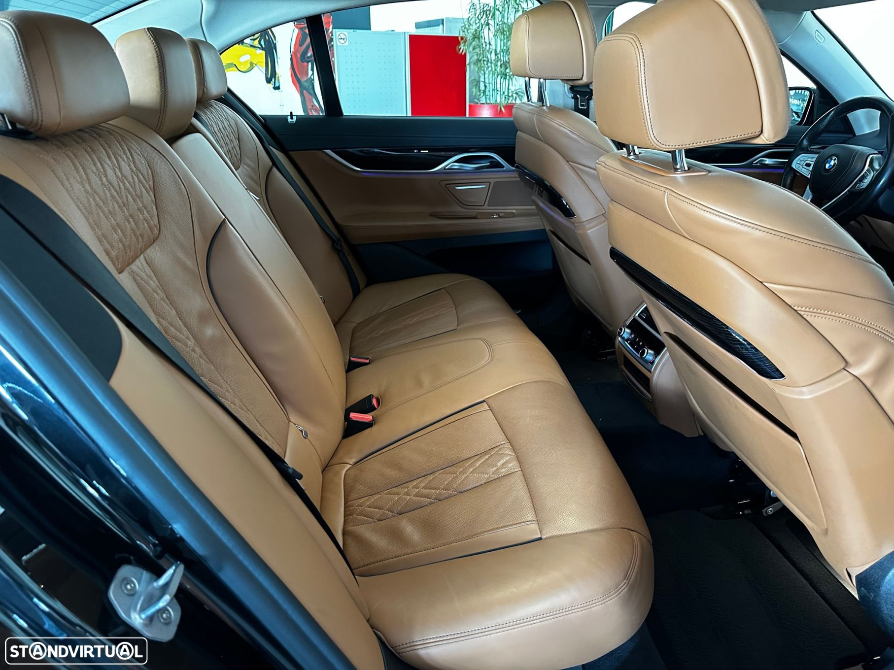BMW 740 - 36