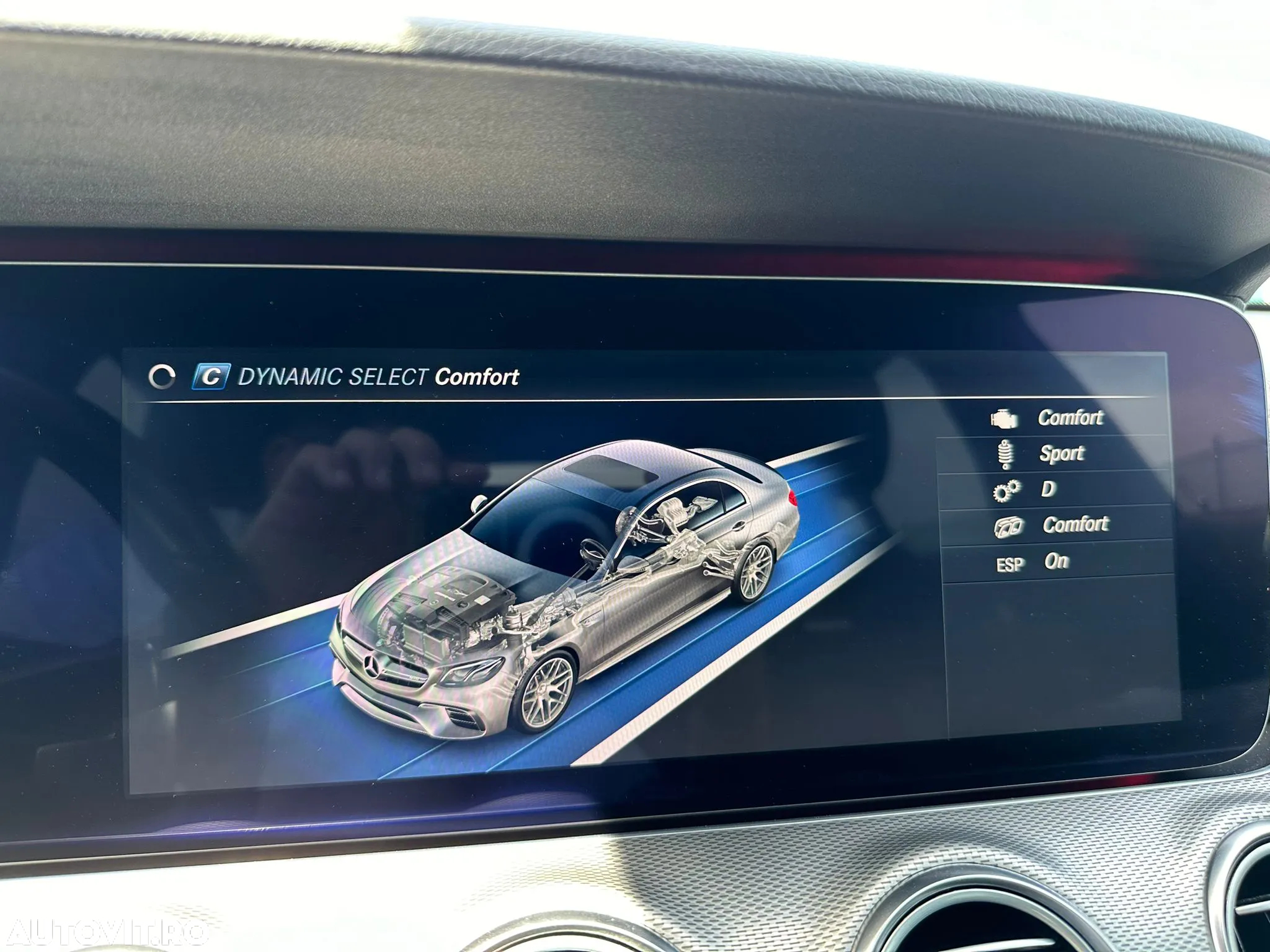 Mercedes-Benz E AMG 63 4Matic+ T 9G-TRONIC - 29