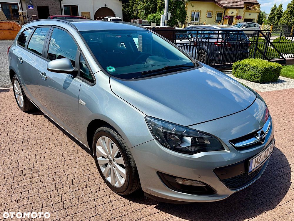 Opel Astra IV 1.4 T Cosmo - 1
