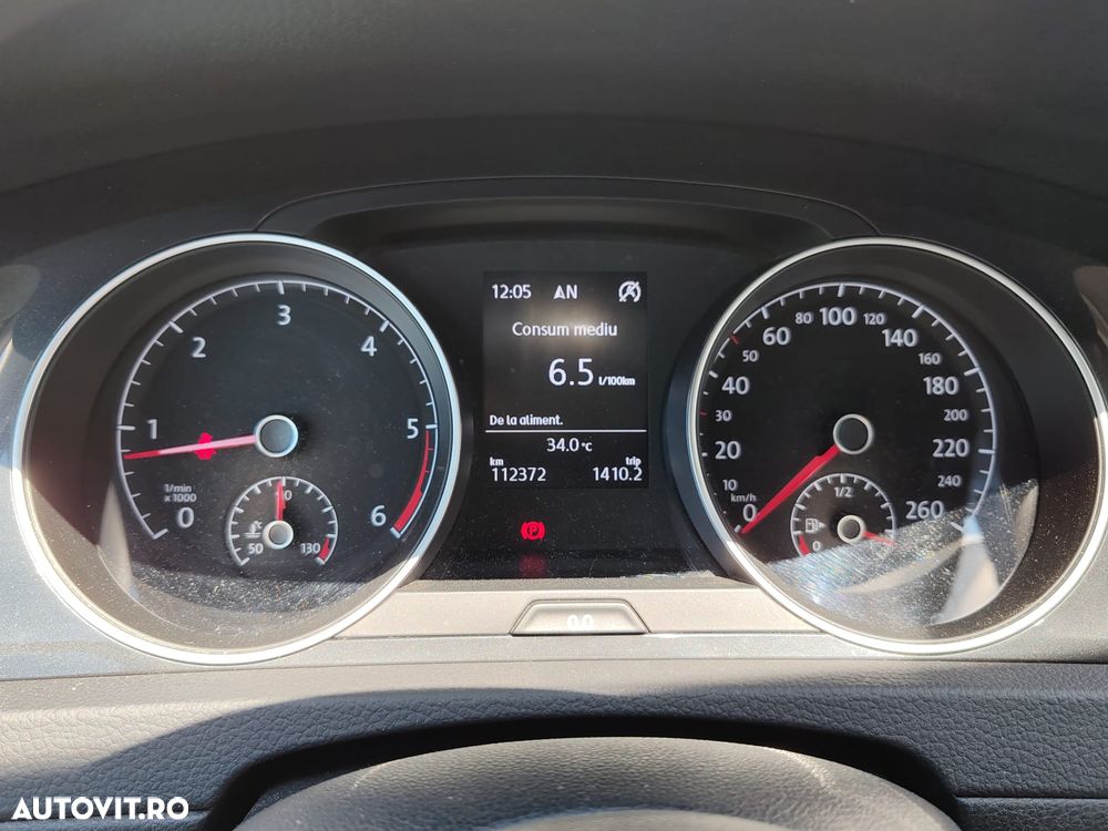 Volkswagen Golf - 10