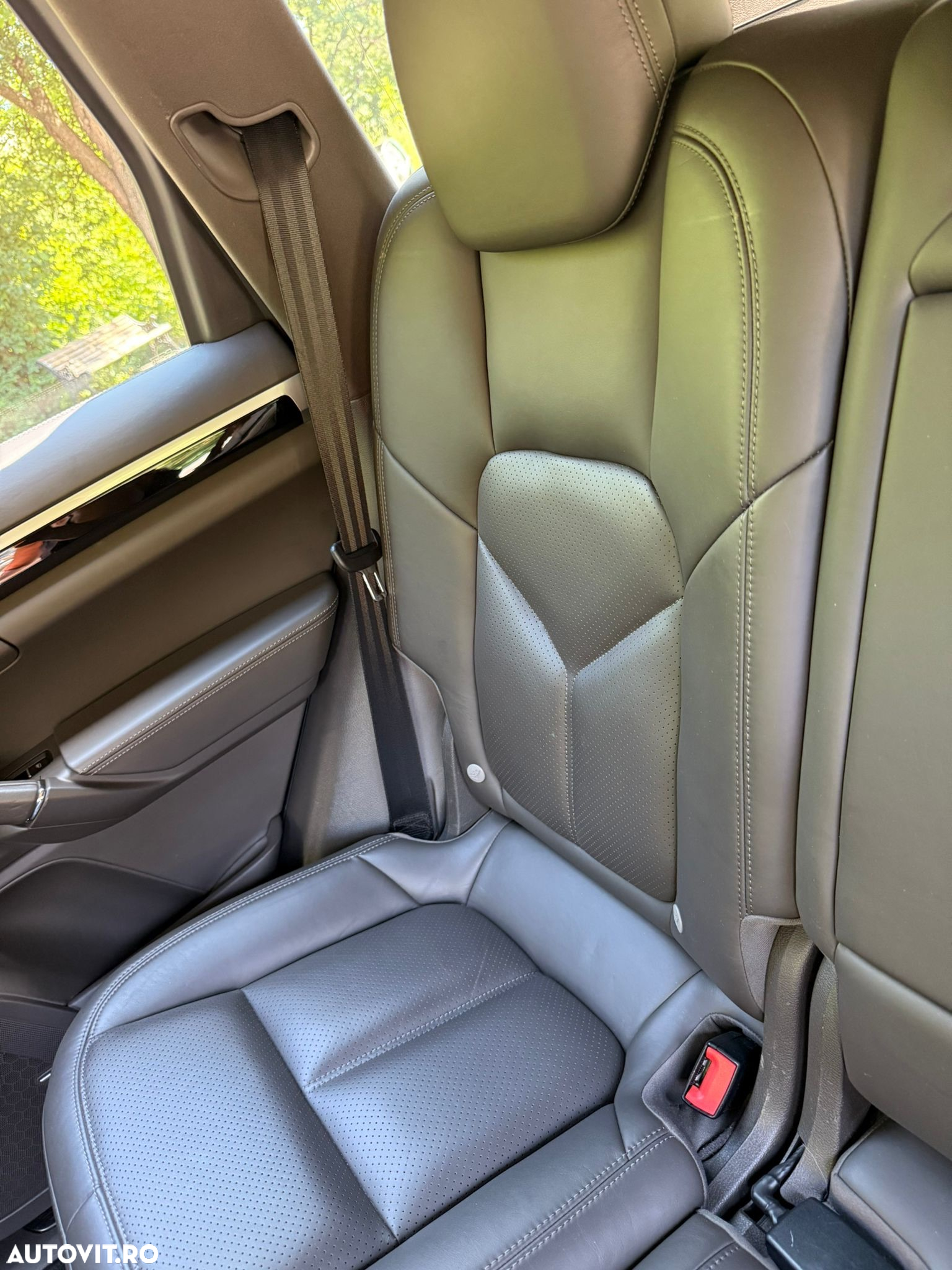 Porsche Cayenne 3.0 L - 31