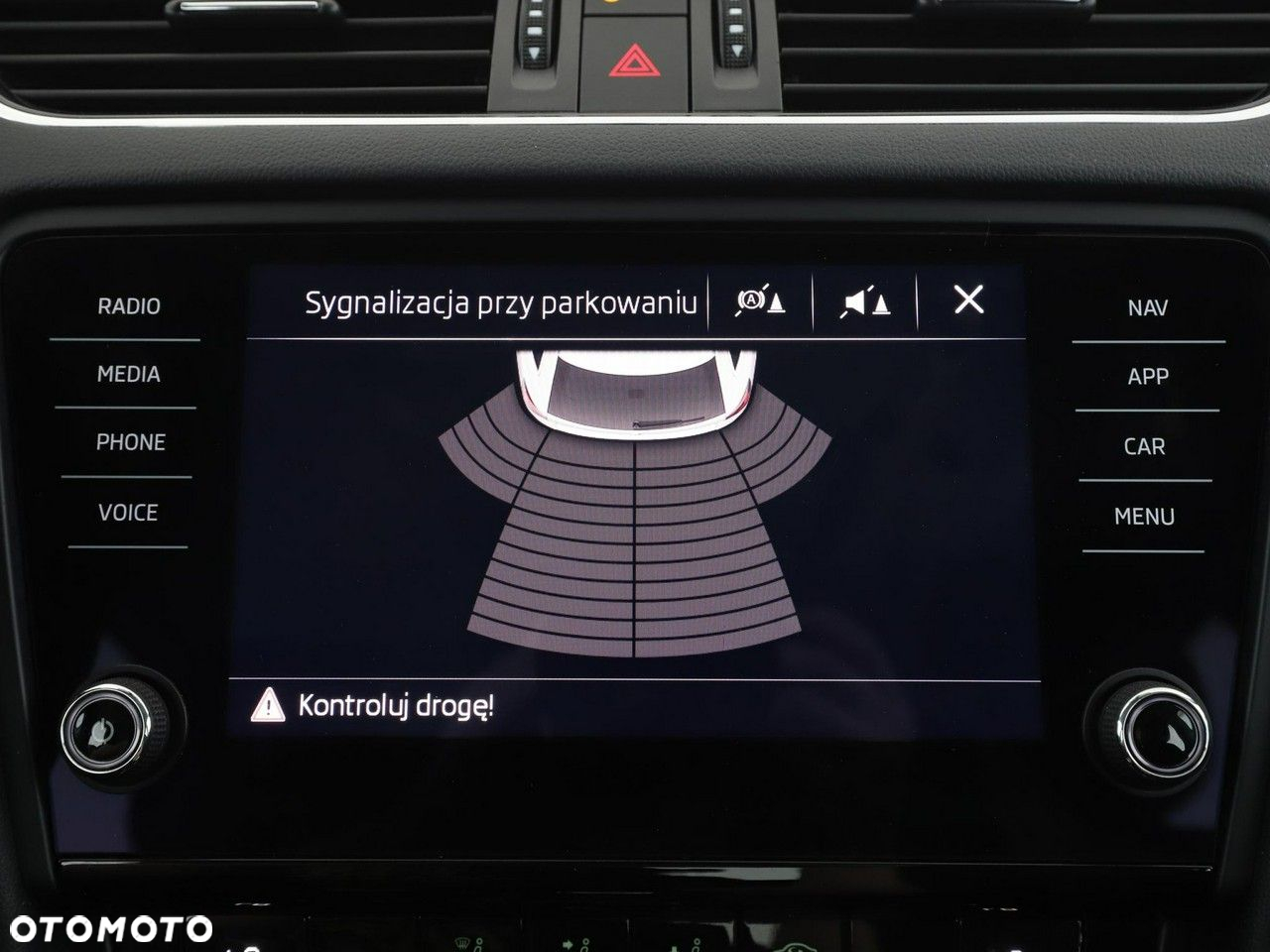 Skoda Octavia 1.6 TDI Ambition DSG - 25