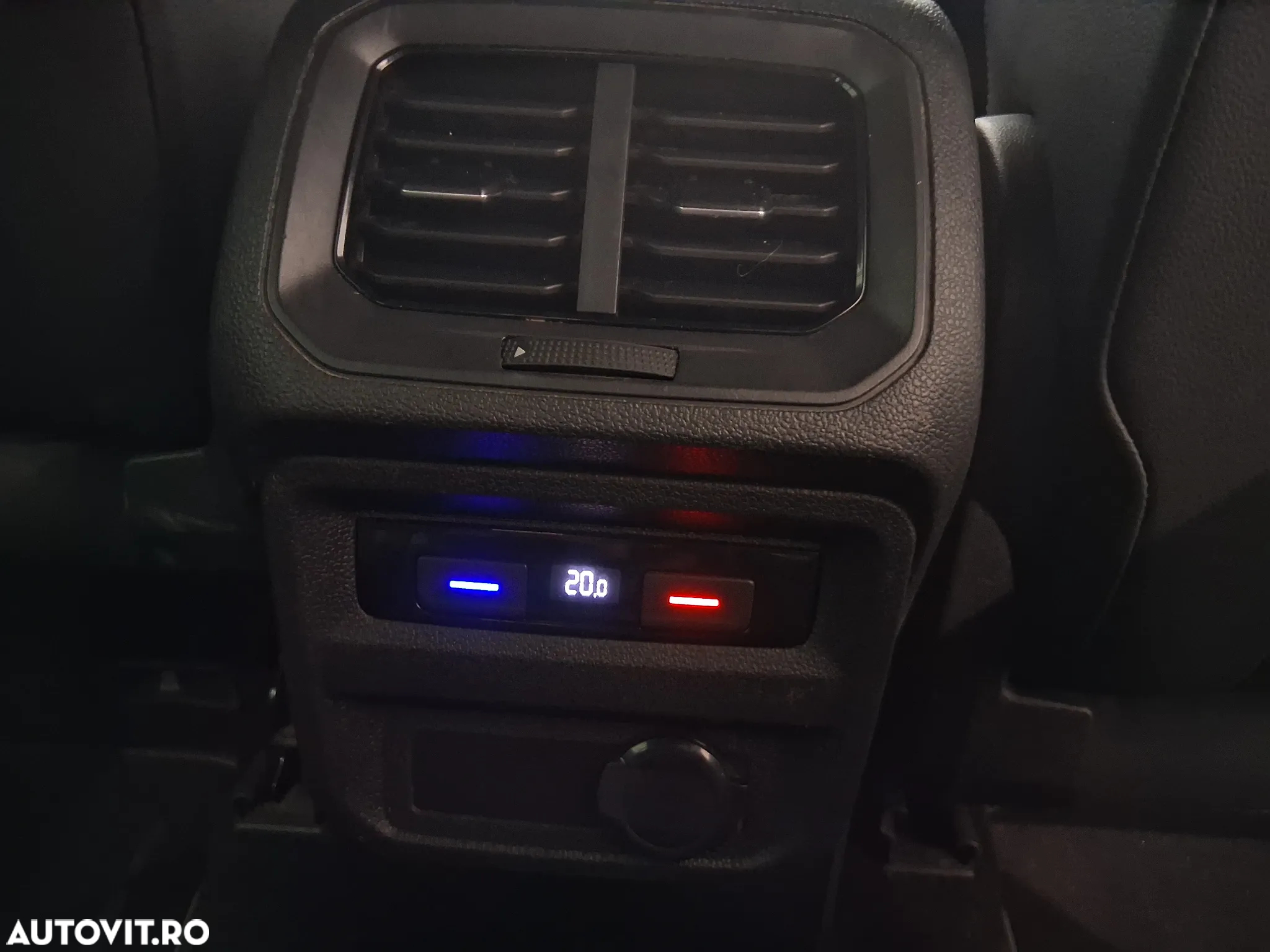 Volkswagen Tiguan 2.0 TDI SCR DSG 4Motion R-Line - 35