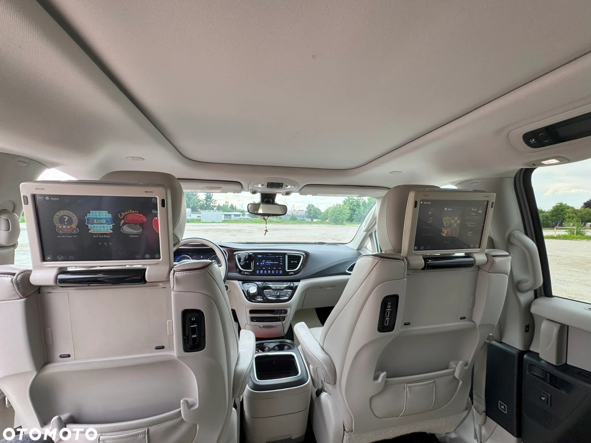 Chrysler Pacifica - 21