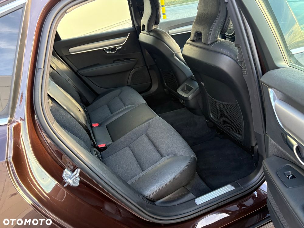 Volvo S90 D4 Geartronic Momentum Pro - 19