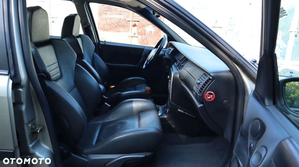 Opel Vectra 2.5 CDX - 16