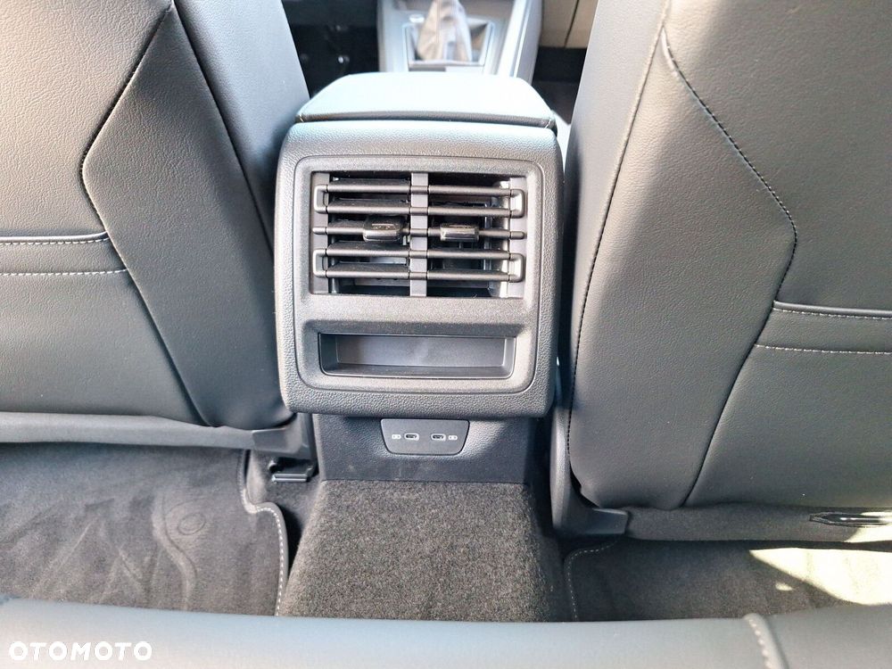 Volkswagen Golf 1.5 TSI Life Plus - 24