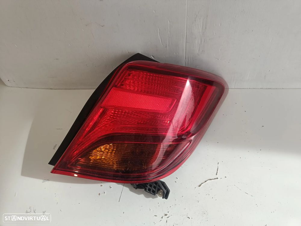 Farol farolim Toyota Yaris 2015 - 1