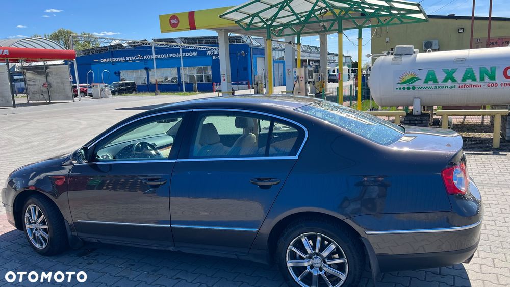 Volkswagen Passat 1.8 TSI Highline - 4