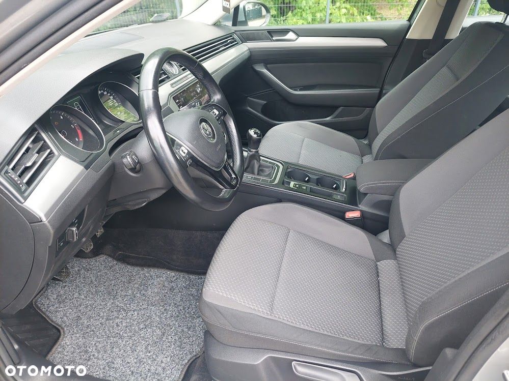 Volkswagen Passat 2.0 TDI BMT Comfortline - 9