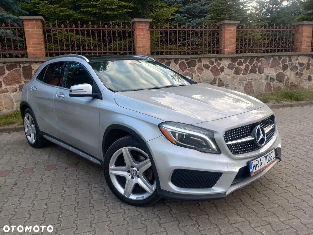 Mercedes-Benz GLA 250 4-Matic AMG Line - 11