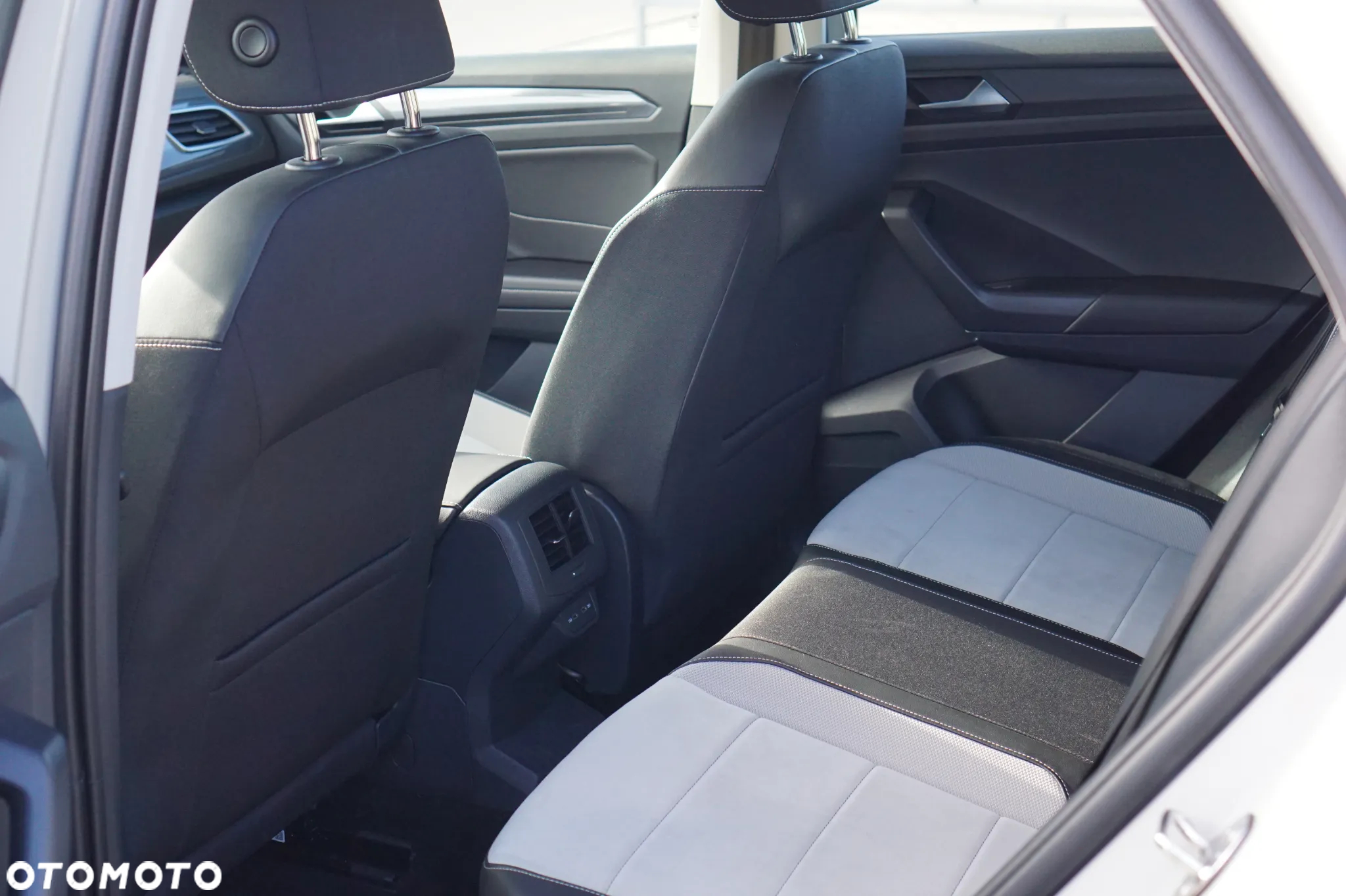 Volkswagen T-Roc 2.0 TSI 4Motion Style DSG - 11