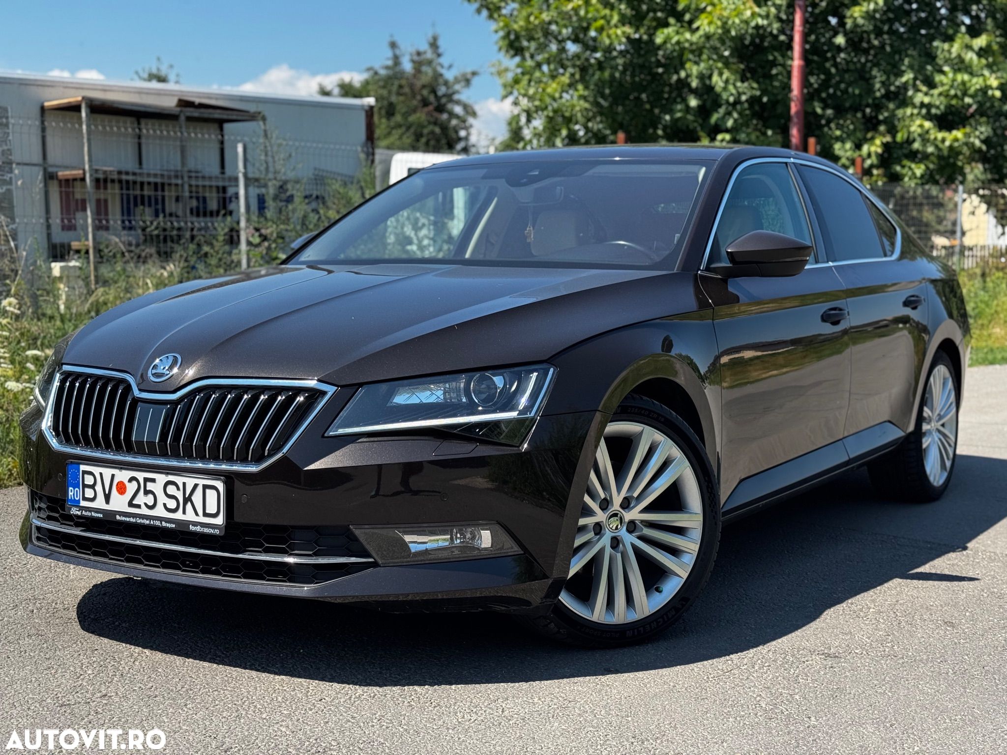 Skoda Superb 2.0 TDI DSG 4X4 Style - 1
