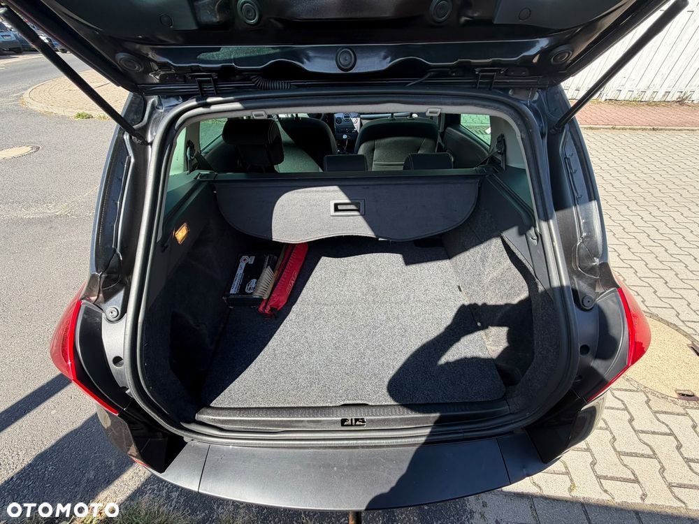 Renault Clio 1.2 16V Dwudziestka - 11