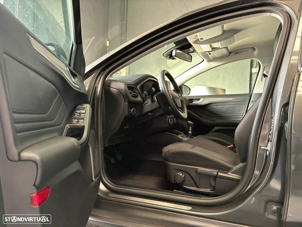 Ford Focus 1.0 EcoBoost Titanium - 16