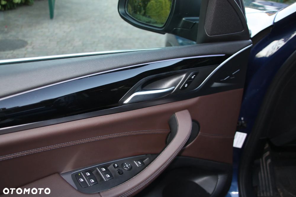 BMW X4 xDrive20i sport - 9