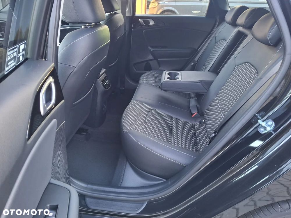 Kia Ceed 1.5 T-GDI Tribute - 17