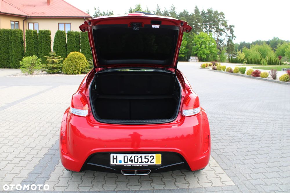 Hyundai Veloster - 31