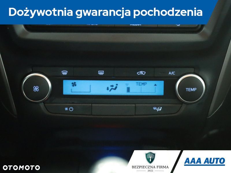 Toyota Avensis - 12