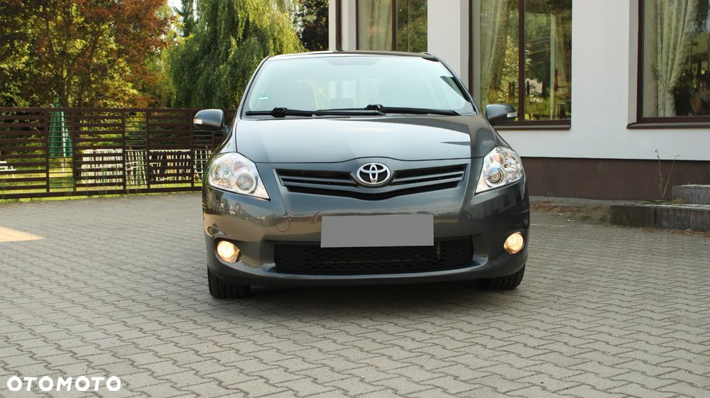 Toyota Auris 1.6 Executive - 5