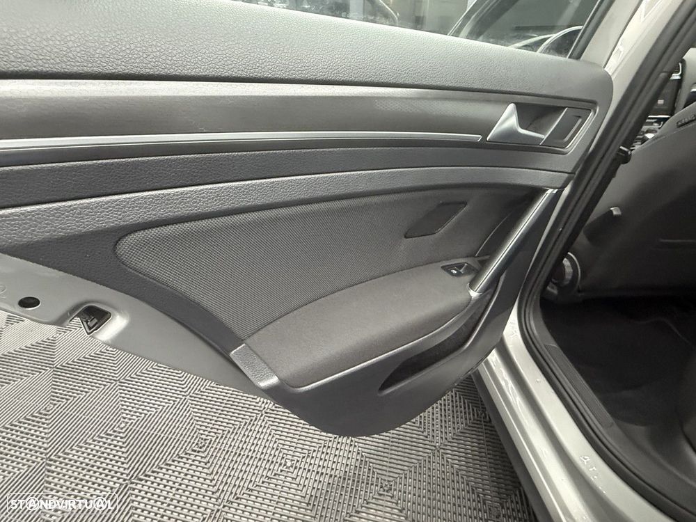 VW Golf 1.4 GTE Plug-in - 12