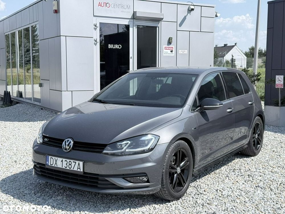 Volkswagen Golf 1.5 eTSI OPF DSG R-Line - 1